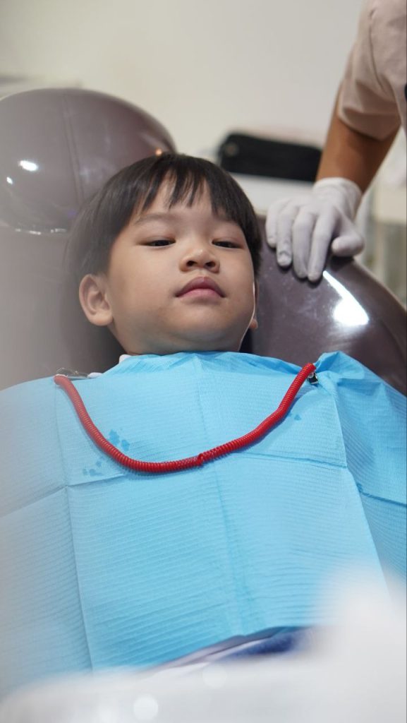 Gigi Tetap Tidak Tumbuh? Cerita Seru Pencabutan Gigi Anak di Neo Art Dental